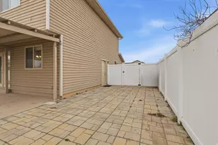 2329 W 1680 N, Clinton, UT 84015 - Photo 25