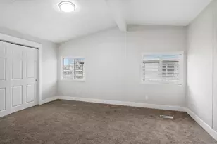 562 Lancelot Dr, North Salt Lake, UT 84054 - Photo 13