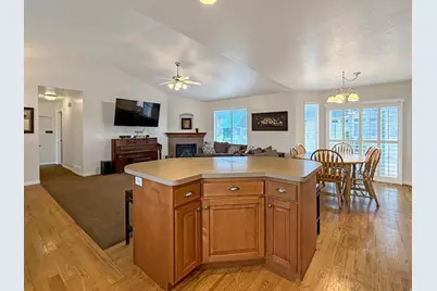 185 E 2100 N, North Ogden, UT 84414 - Photo 7