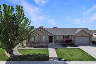 185 E 2100 N, North Ogden, UT 84414 - Photo 1