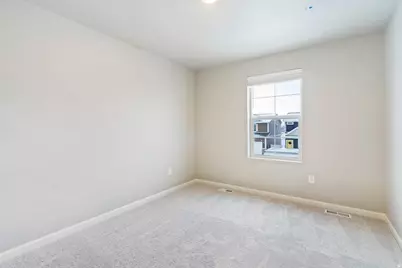 253 N Roundabout St, Saratoga Springs, UT 84045 - Photo 9