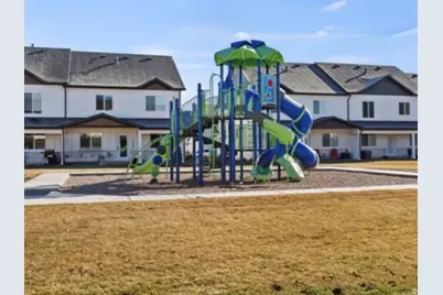 1694 W 2975 S #D, Syracuse, UT 84075 - Photo 11