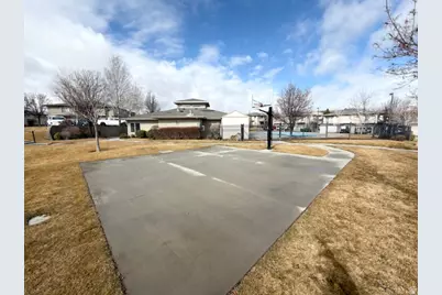 4896 W Aspen Springs Dr, Riverton, UT 84096 - Photo 33