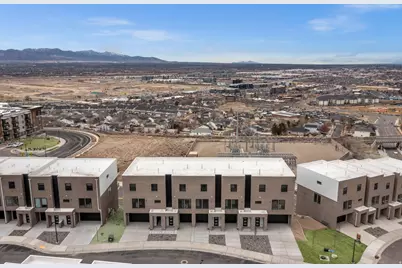301 E Endurance Cir, Draper, UT 84020 - Photo 33
