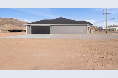 408 S Center St, Elsinore, UT 84724 - Photo 5