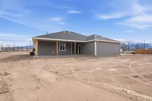 408 S Center St, Elsinore, UT 84724 - Photo 7