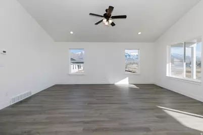 5161 W 10100 N, Elwood, UT 84337 - Photo 13