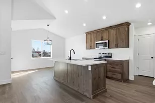 5161 W 10100 N, Elwood, UT 84337 - Photo 11