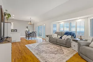 2522 S Scenic Dr E, Salt Lake City, UT 84109 - Photo 5