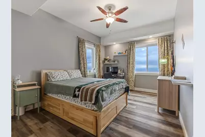 2522 S Scenic Dr E, Salt Lake City, UT 84109 - Photo 13