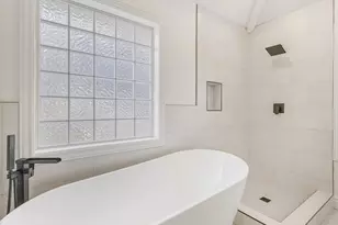 2522 S Scenic Dr E, Salt Lake City, UT 84109 - Photo 13