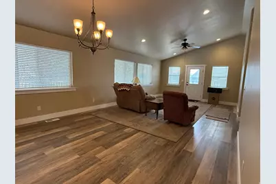 353 W Niblick Cir, Garden City, UT 84028 - Photo 11