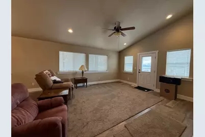 353 W Niblick Cir, Garden City, UT 84028 - Photo 17