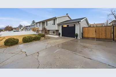 5269 W Cherrywood Ln, West Valley, UT 84120 - Photo 3