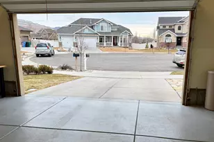 6709 W Desert Lily Cir, Herriman, UT 84096 - Photo 29