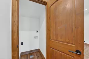 821 E Springview Dr S, Salt Lake City, UT 84106 - Photo 29