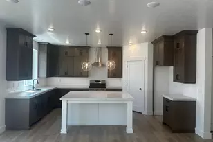 111 W 1690 S, Salem, UT 84653 - Photo 3