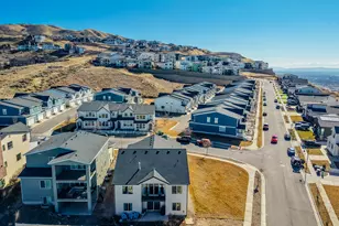 93 E Edgecrest Ln, North Salt Lake, UT 84054 - Photo 37