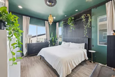 93 E Edgecrest Ln, North Salt Lake, UT 84054 - Photo 15