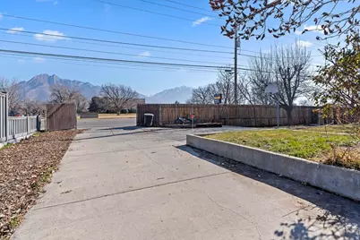 5680 S 1300 E, Murray, UT 84121 - Photo 23