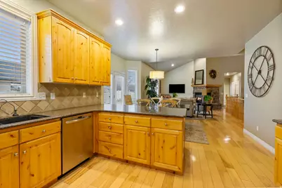 557 S 1470 E, Springville, UT 84663 - Photo 13