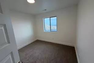 2197 W Swift Fox Dr, Lehi, UT 84048 - Photo 11