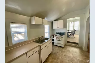 495 N Main St, Beaver, UT 84713 - Photo 7