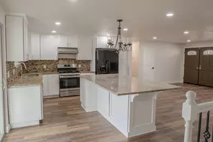 8492 S Mesa Dr E, Sandy, UT 84093 - Photo 5