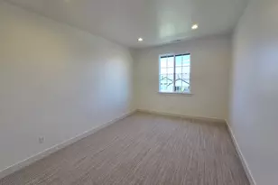 39 N Hayfield Cir, Kaysville, UT 84037 - Photo 19
