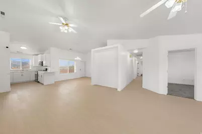 250 E 970 N, Hurricane, UT 84737 - Photo 5