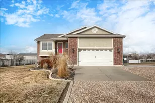 6242 W 5950 S, Hooper, UT 84315 - Photo 1