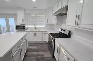 8464 S Meadowlark Ln, West Jordan, UT 84088 - Photo 9