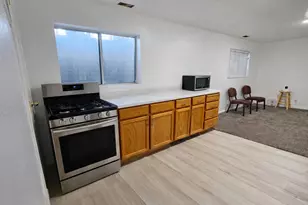 8464 S Meadowlark Ln, West Jordan, UT 84088 - Photo 23