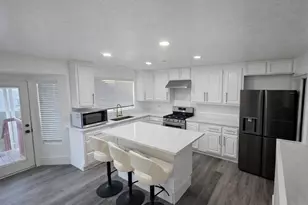 8464 S Meadowlark Ln, West Jordan, UT 84088 - Photo 7