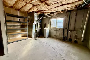 6724 W Hunter Wood Circle, West Valley, UT 84128 - Photo 35