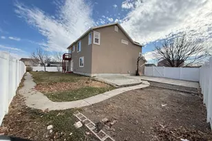 6724 W Hunter Wood Circle, West Valley, UT 84128 - Photo 43