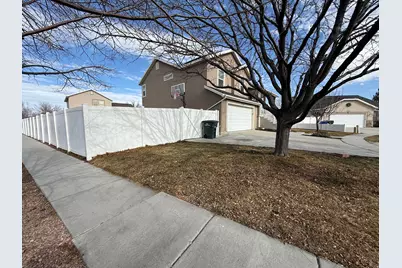 6724 W Hunter Wood Cir, West Valley, UT 84128 - Photo 3