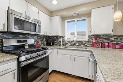 1871 N 1225 W, Clinton, UT 84015 - Photo 11