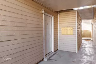 1190 E Waterside S, Cottonwood Heights, UT 84047 - Photo 3