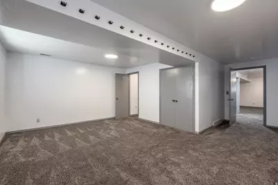 658 W 4150 S, Riverdale, UT 84405 - Photo 33