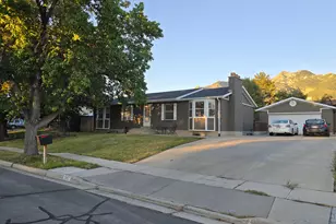 9457 S Fox Hunt Dr, Sandy, UT 84092 - Photo 1