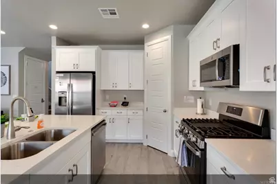 2311 N Escondido, Washington, UT 84780 - Photo 7