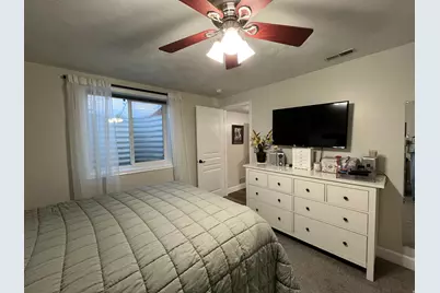 10945 S Hyrum Pl E, Sandy, UT 84070 - Photo 33