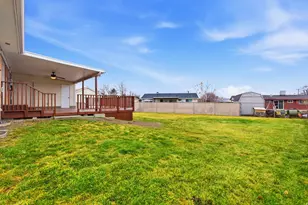 4692 W Palmer Dr, West Valley, UT 84120 - Photo 29