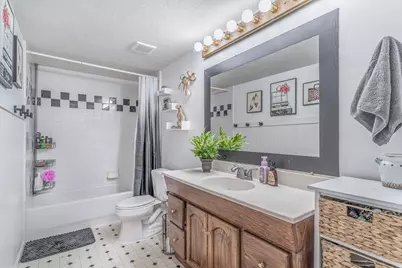 729 E Crestview Dr S, Tooele, UT 84074 - Photo 13