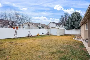 1075 W 4175 S, Riverdale, UT 84405 - Photo 21