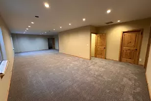 11521 S Black Forest Dr S, Sandy, UT 84094 - Photo 37