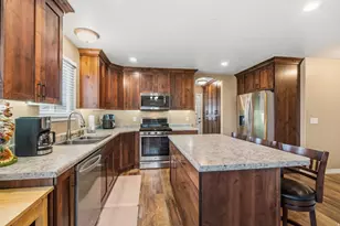 1087 S 1010 W, Tooele, UT 84074 - Photo 7