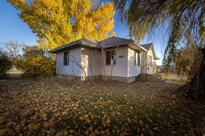 1676 E 2500 S, Vernal, UT 84078 - Photo 1