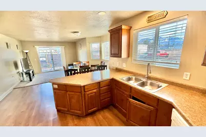 116 E Resaca Dr #F2, Sandy, UT 84070 - Photo 7